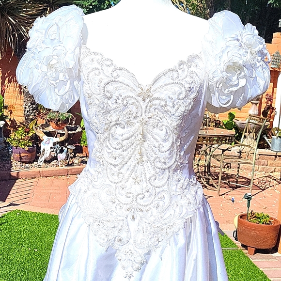 Bonny Dresses & Skirts - Bonny Wedding Gown Size 14
